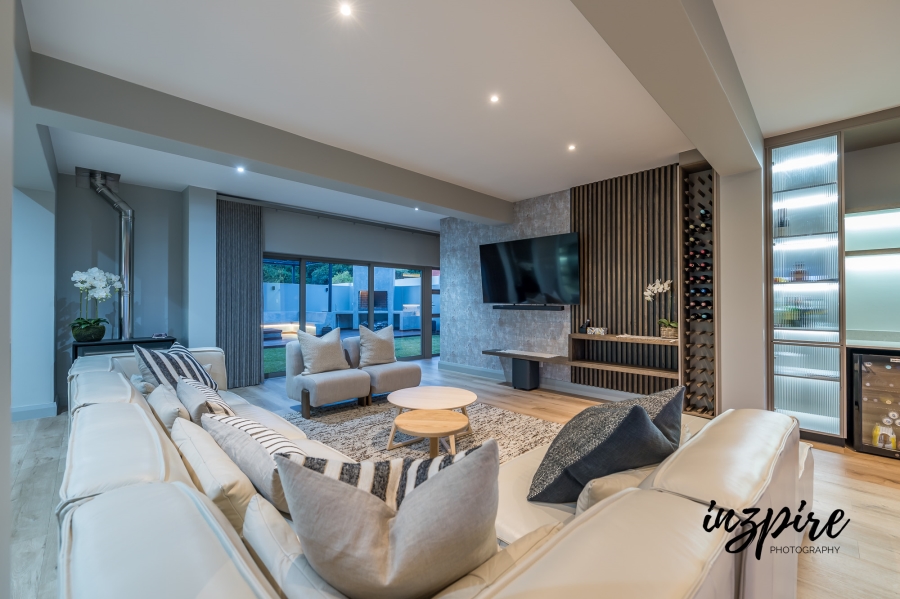 4 Bedroom Property for Sale in Glentana Western Cape
